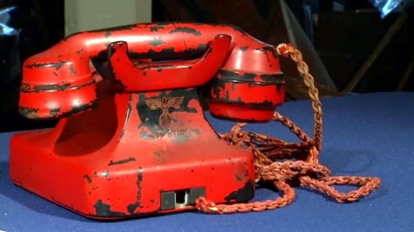 Ultimul telefon al lui Adolf Hitler, vândut la o licitație în SUA / VIDEO jpeg