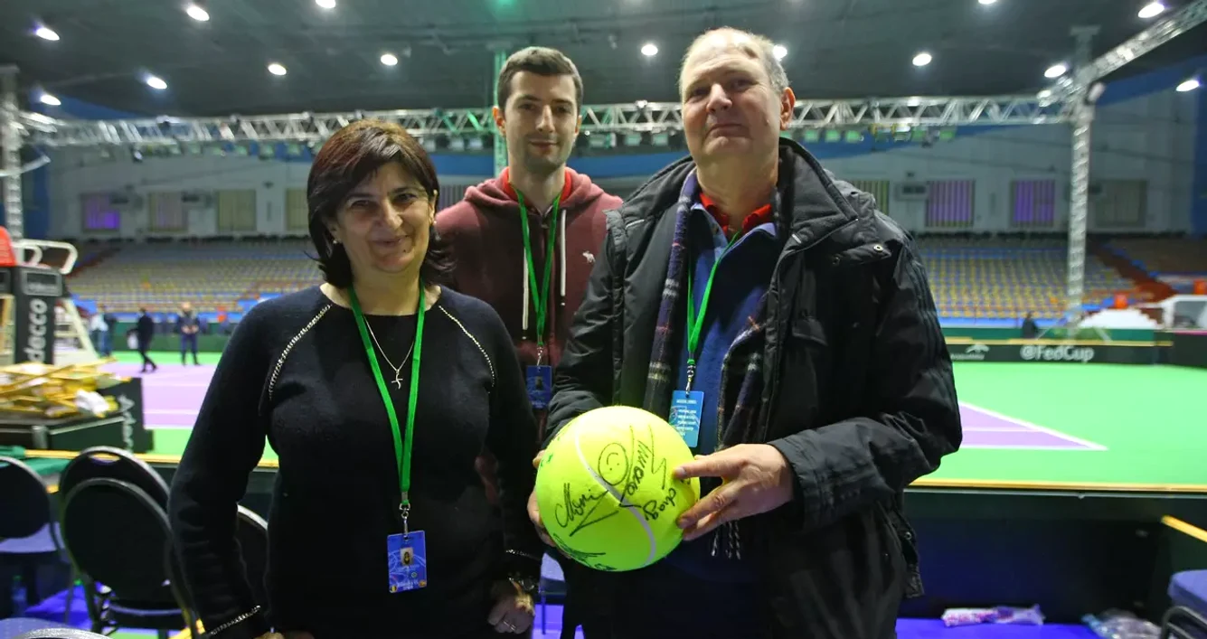 Familia Begu, în urmă cu 10 ani, la un meci de Fed Cup la Galați FOTO Libertatea