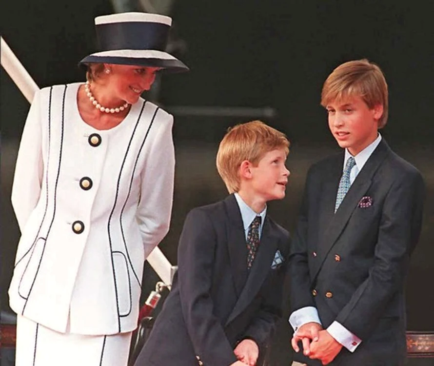 Prințesa Diana, alături de cei doi fii, William și Harry