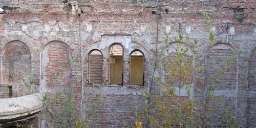 Palatul Culturii din Blaj se află într-o stare avansată de degradare