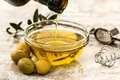 olive oil 968657 640 jpeg