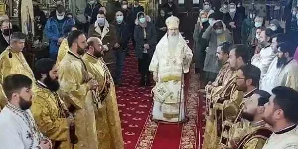 Teodosie slujba Craciun captura video