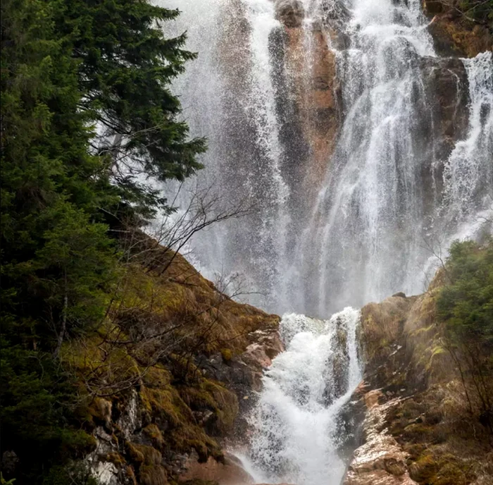 Cascada Cailor este una dintre cele mai mari din România / foto: libertatea