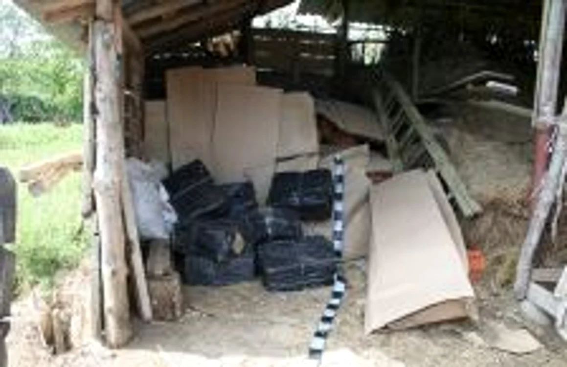 Țigările au fost descoperite ascunse în șură