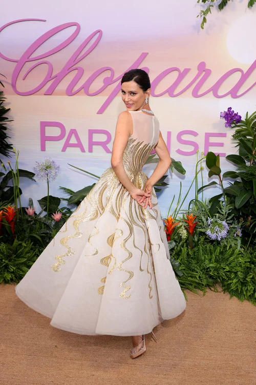 Moment de tandrețe între Jodie Foster și Alexandra Hedison pe covorul roșu de la Cannesfoto: Getty Images