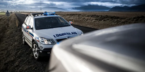 car 6398127 1280 (1) jpg