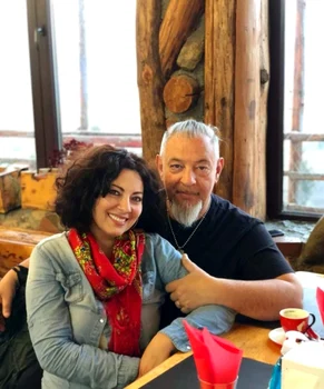 Bodo, alături de soția sa, Loredana  