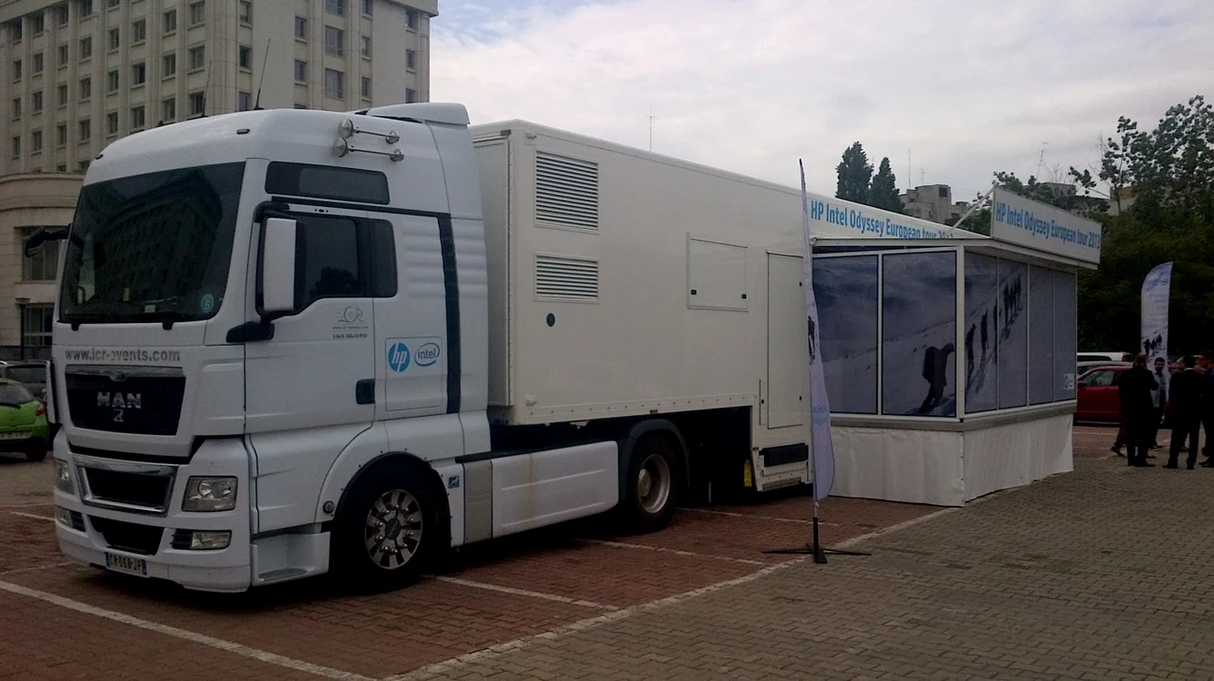 Camionul HP Intel Odyssey trece prin Europa, încărcat cu soluţii mission critical de la HP