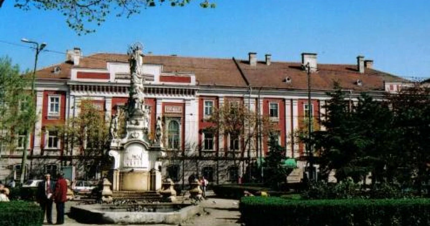 Ecranul va fi montat în Piaţa Libertăţii