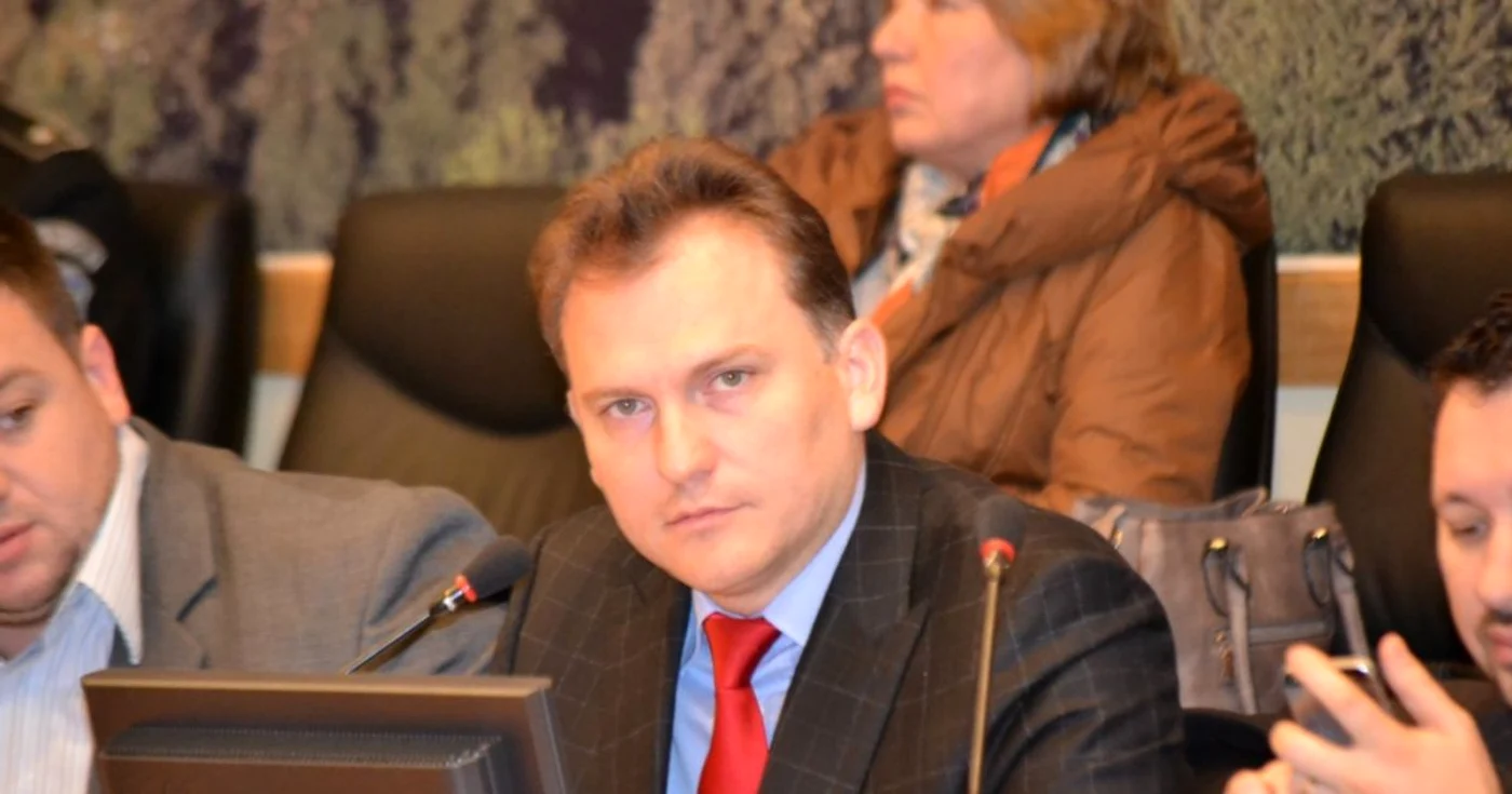 Consilierul local Daniel Miclăuş afirmă că nu vor mai fi tolerate abateri de la lege în Consiliul Local Bacău FOTO Mircea Merticariu