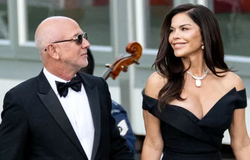 jeff bezos lauren sanchez afp jpg