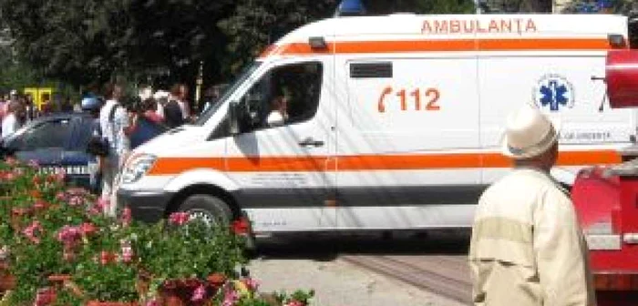 Suceava: Un bărbat şi-a pierdut viaţa, după ce căruţa în care se afla a fost izbită în plin de o maşină