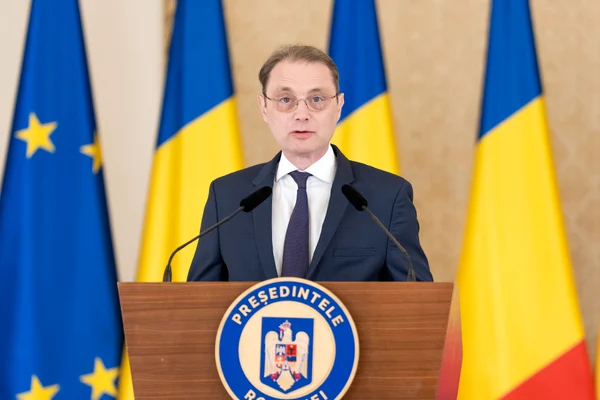 Reacții după desemnarea lui Luca Niculescu: PSD acuză o sfidare a parlamentului, AUR dă „zero voturi”. Ce spun PNL, USR și UDMR