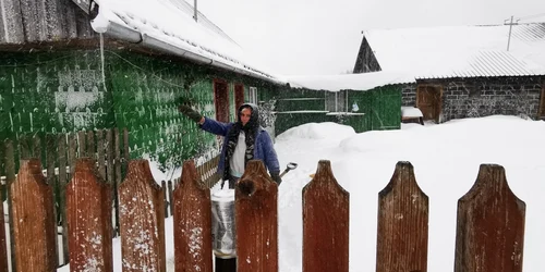 Iarna grea din munţii Hunedoarei, la Poiana Răchiţelii