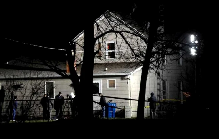 Cinci membri ai unei familii din Illinois, găsiţi morţi  Foto: AP