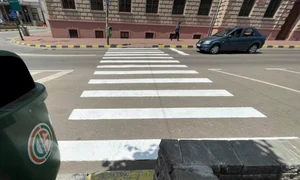 trecere de pietoni suceava care se opreste intr-un zid 