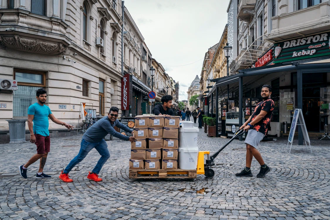 Așa arăta vineri (29 mai) Centrul Vechi. E forfotă mare pentru redeschidereInquam Photos / Lavinia Cioaca