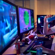 adolescent jocuri gamer bauturi energizante foto shutterstock jpeg