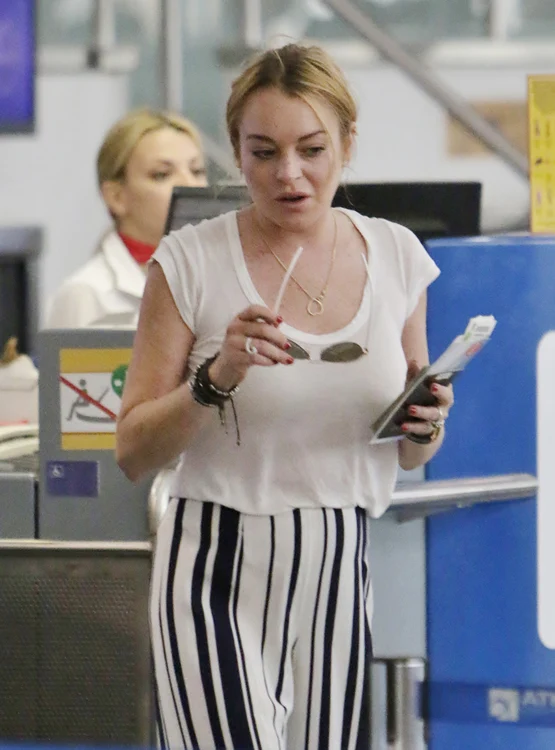 Lindsay Lohan Leaves Greece jpeg