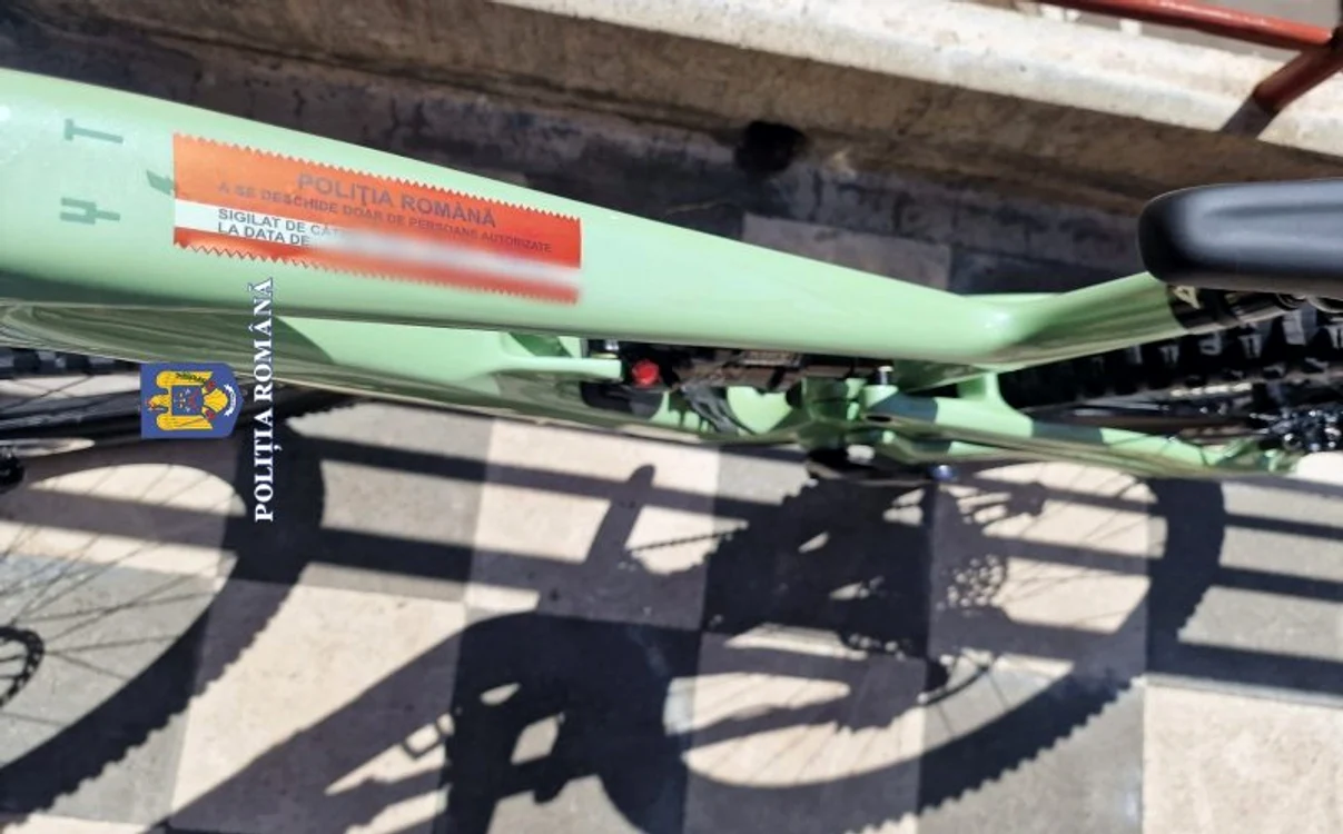 Bicicleta furată din Italia a fost găsită în Turda Foto: Poliția Română