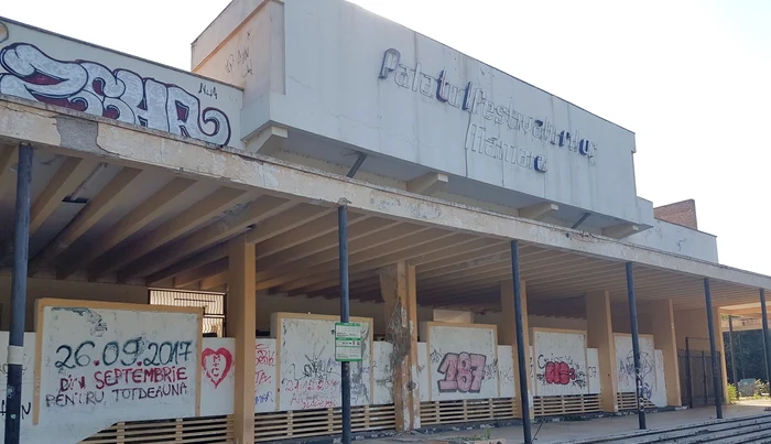 Teatrul de Vară Mamaia, o clădire abandonată FOTO: Călin Gavrilaș