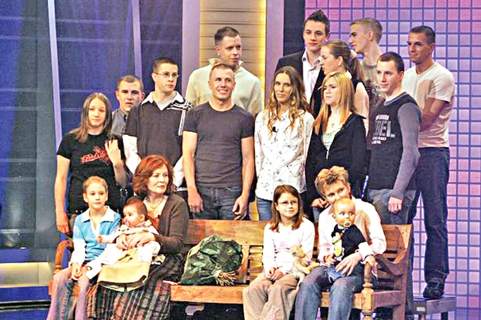 Profa de engleză are deja 13 copii şi 7 nepoţi