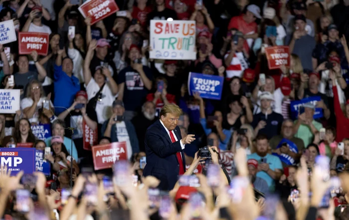 Aliații cred că SUA devin din ce în ce mai puțin de încredere, indiferent de cine câștigă alegerile 1 Trump se află în campania pentru nominalizarea republicană la președinție FOTO EPA-EFE