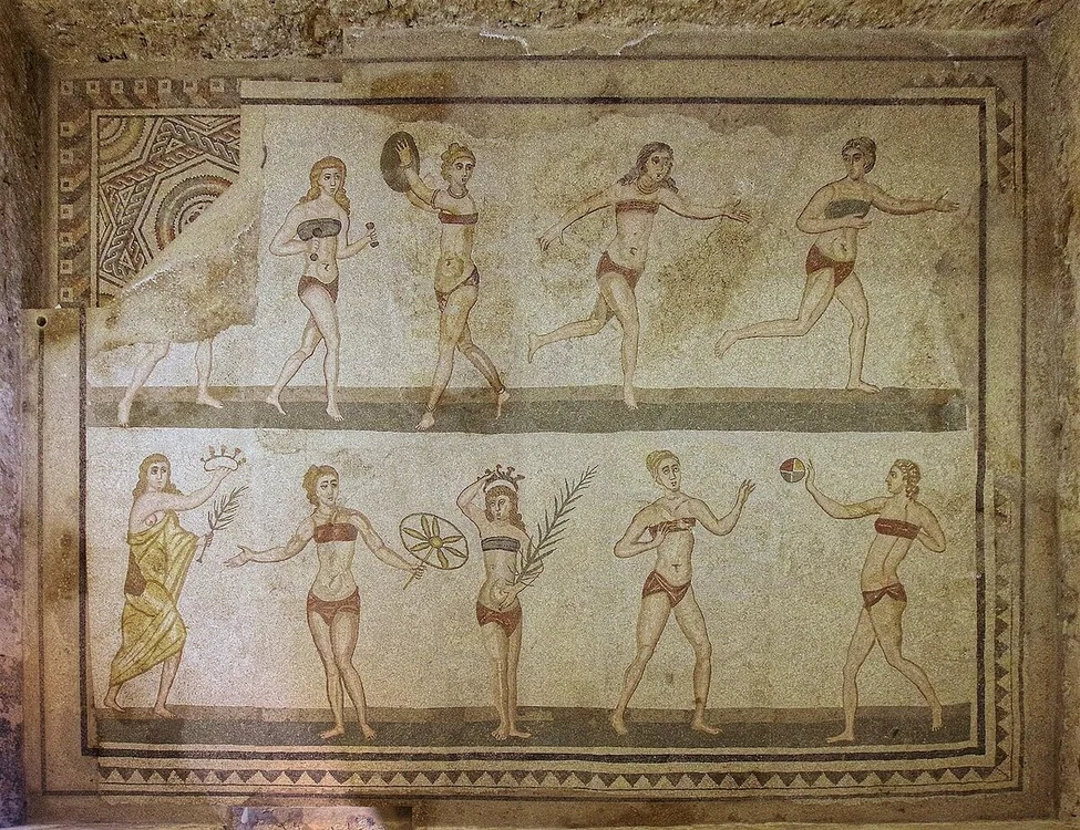 Lenjerie intimă la Roma