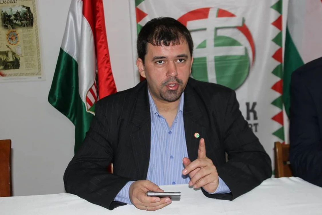 La un an de la impunerea interdicţiei de a intra în România, 
vicepreşedintele Jobbik, deputatul maghiar Istvan Szavay, şi-a început 
joi un turneu prin Transilvania. FOTO - Vasile Mihovici