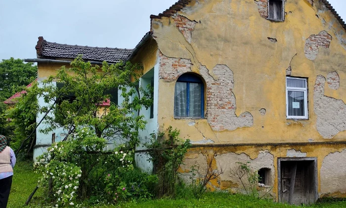Casele din Grădistea Sarmizegetusa  Foto Radu Steolea (18) jpg