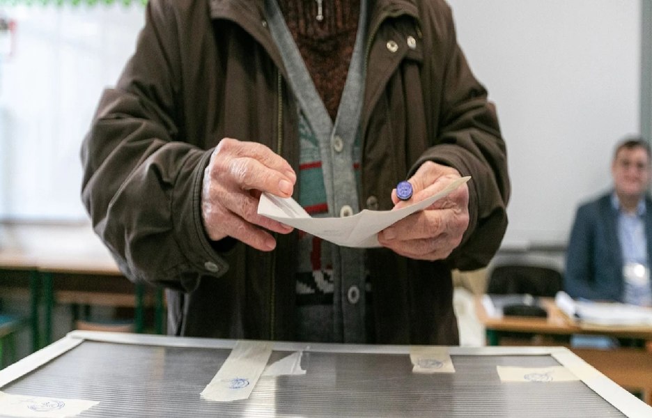 Român delegat la o secție de votare din Anglia: „Voturile s-au cam împărțit frățește. Se pot întâmpla anumite măgării”