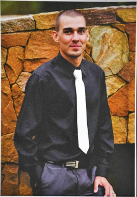 † Pompierul Andrew  O’Dwayer avea  numai 36 de ani