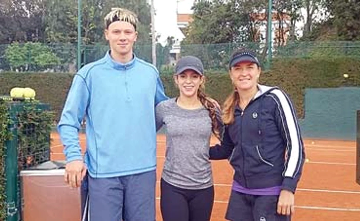 Alexandra Dulgheru, alături de cântăreaţă, după antrenament