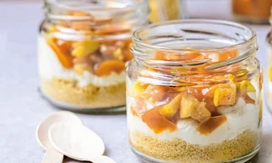mini cheesecake cu caramel sarat jpg