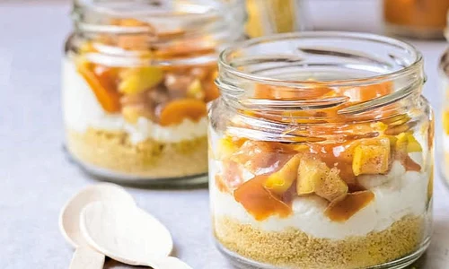 mini cheesecake cu caramel sarat jpg