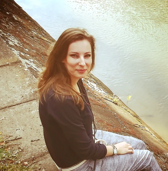 Anca-Melinda Coliolu publică volume în toată lumea sub pseudonimul Melinda De Ross   FOTO:  arhiva Melinda De Ross