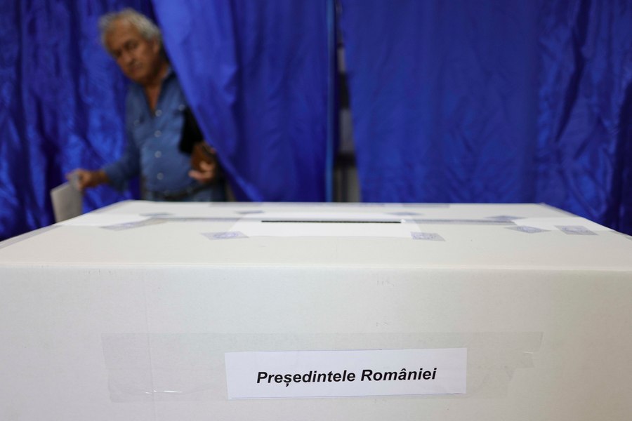 Românii vor putea apela call center-ul Expert Forum pentru asistență electorală. Semnalarea neregulilor din secțiile de votare se va face online