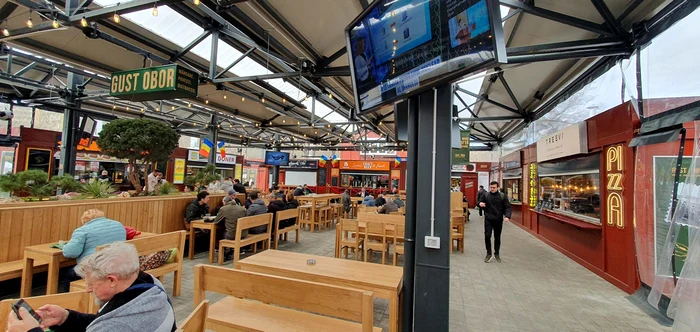 Grupurile de prieteni vor putea încuraja naţionala . FOTO: Adrian Popescu