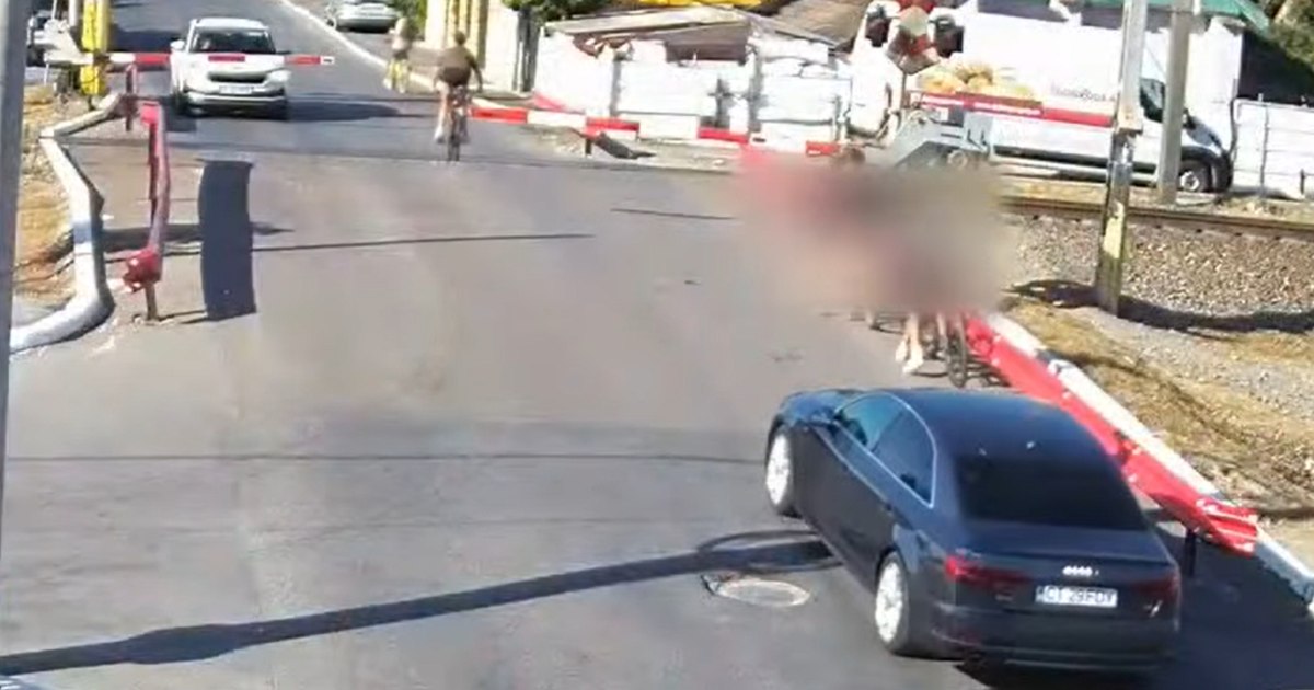 В Констанце дети едва не погибли, проехав между опущенными шлагбаумами перед поездом