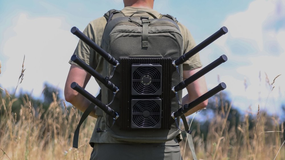  Soldații ucraineni vor fi dotați cu „rucsacuri arici“ și roboți de înaltă tehnologie în lupta cu dronele ucigașe ale lui Putin