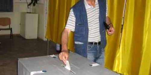 Buletinele de vot sunt trimise către secţiile de votare din judeţul Cluj