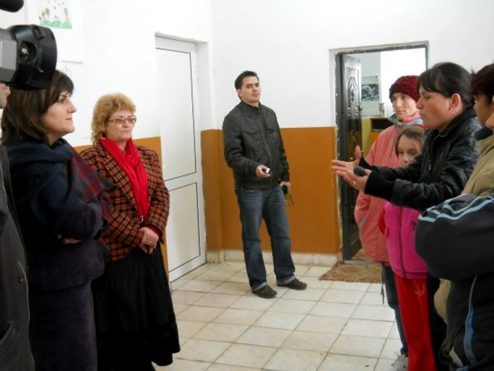 Părinţii elevilor le-au cerut explicaţii reprezentanţilor IŞJ Olt