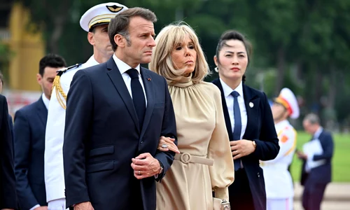 Soții Macron în vizită în Vietnam, Profimedia (4) jpg