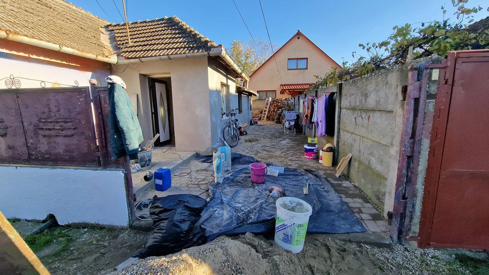 Viața în una din cele mai bogate comune din România nu e în roz pentru toți. Ajutor pentru o familie de nevoiași FOTO