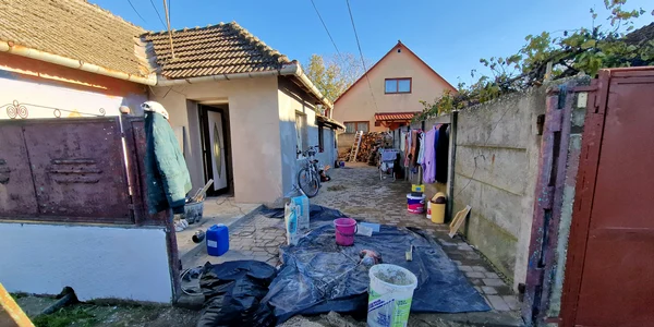 Refacarea unei case din Dumbravița FOTO Dumbravita TV