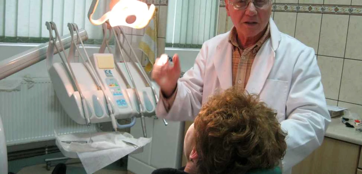 Târgoviştenii ar putea plăti integral dentistul