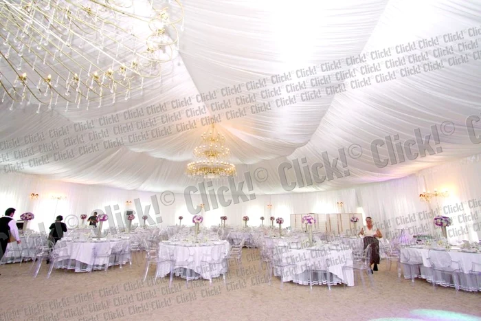 Cortul în care s-a  desfăşurat petrecerea   a costat 500.000 de euro