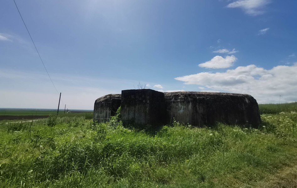 Cazematele anti-Tito, o altă frontieră cu Serbia. De la stână, cramă sau debara, la căsuțe de vacanță FOTO