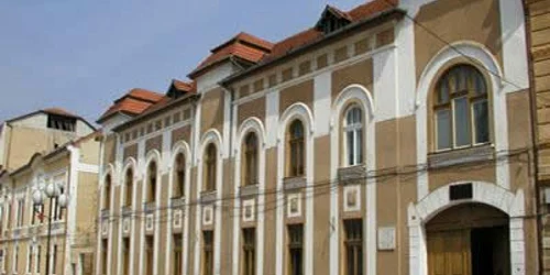 Seminarul Teologic este amplasat în centrul oraşului