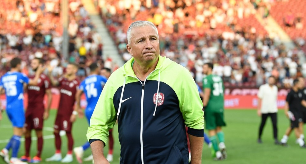 Reacția lui Dan Petrescu, după ce fanii lui Dinamo l-au ironizat cu imaginea bărbatului care i-a distrus căsnicia